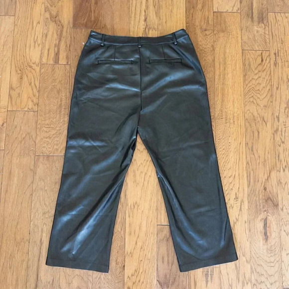 NEW Good American Faux Leather Wide Leg Crop Trousers In Black, Size 14 / 32 - Picture 3 of 8